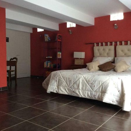 Clot De Felines Chambre Spacieuse Hotel Entrevaux Bagian luar foto